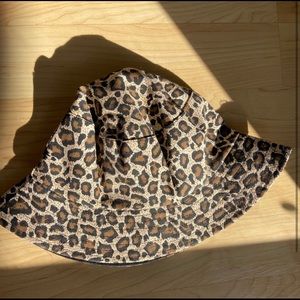 cheeta bucket hat